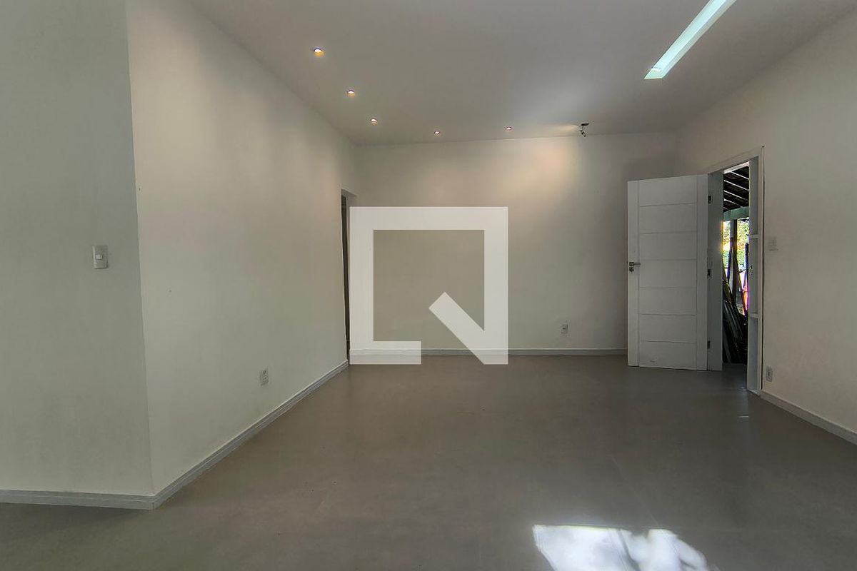 Casa, 3 quartos, 1230 m² - Foto 4
