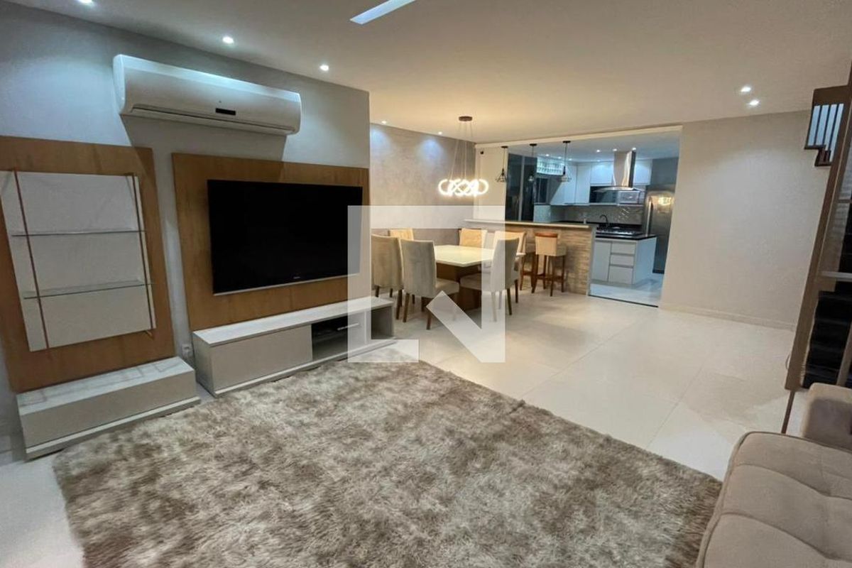 Casa, 3 quartos, 308 m² - Foto 1
