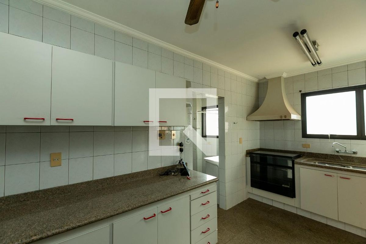 Apartamento à Venda - Centro, 4 Quartos,  284 m2 em , Campinas - sp | SoloBR