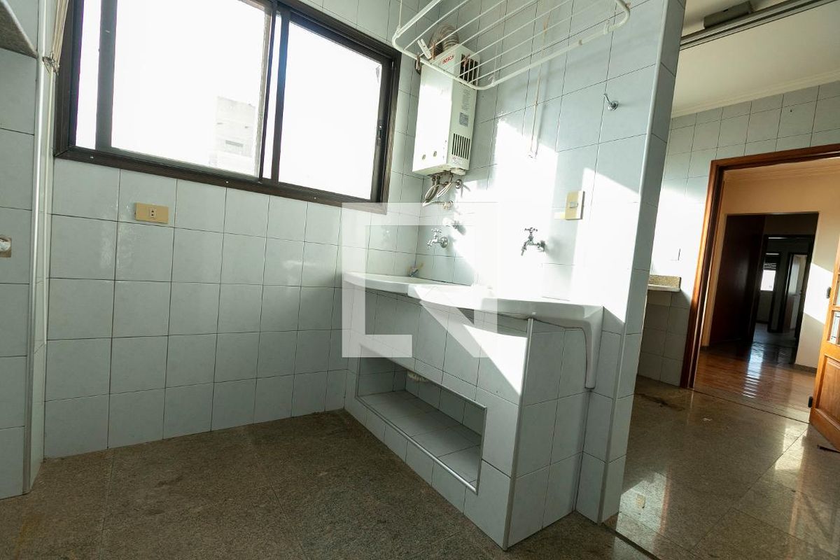 Apartamento à Venda - Centro, 4 Quartos,  284 m2 em , Campinas - sp | SoloBR