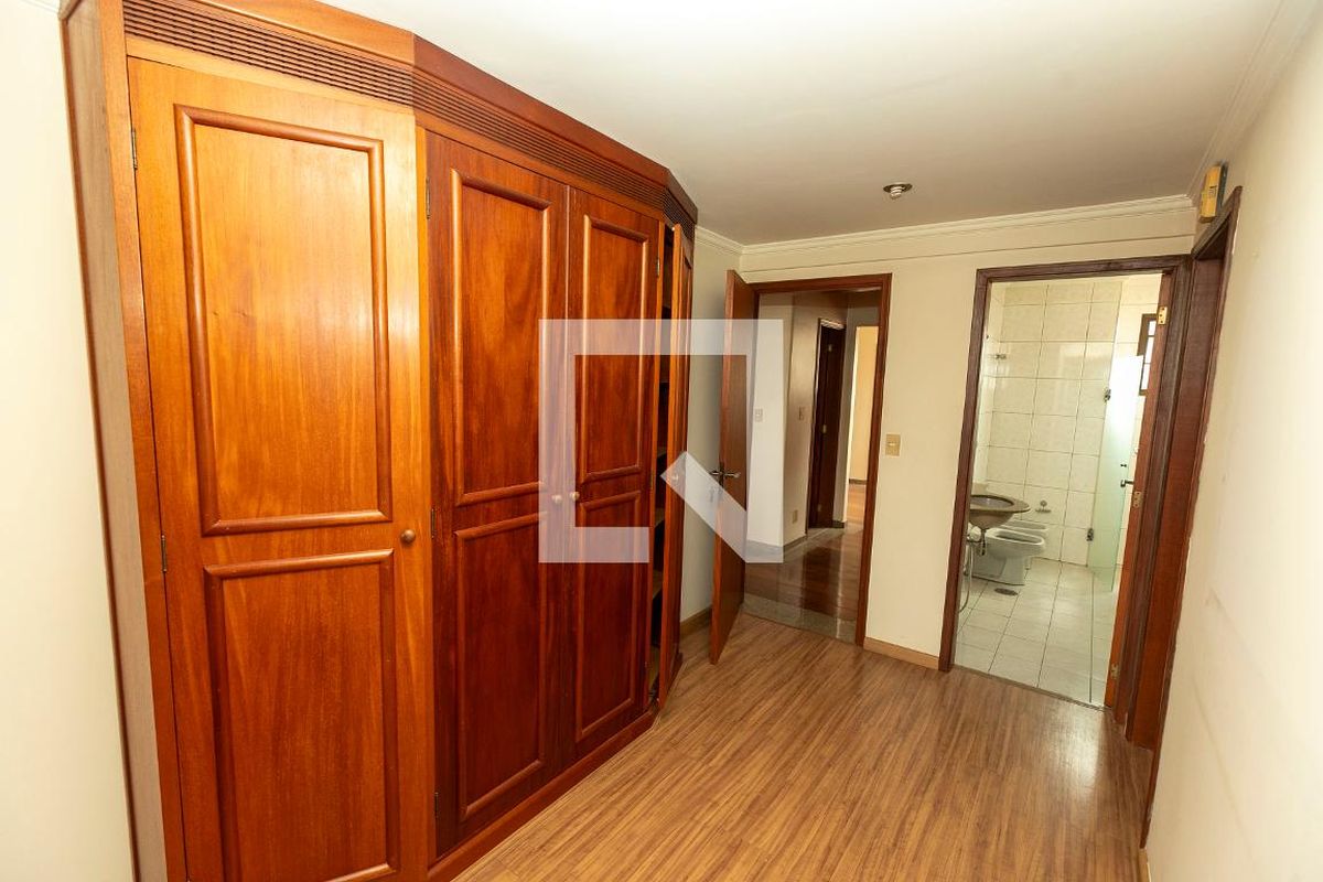 Apartamento à Venda - Centro, 4 Quartos,  284 m2 em , Campinas - sp | SoloBR