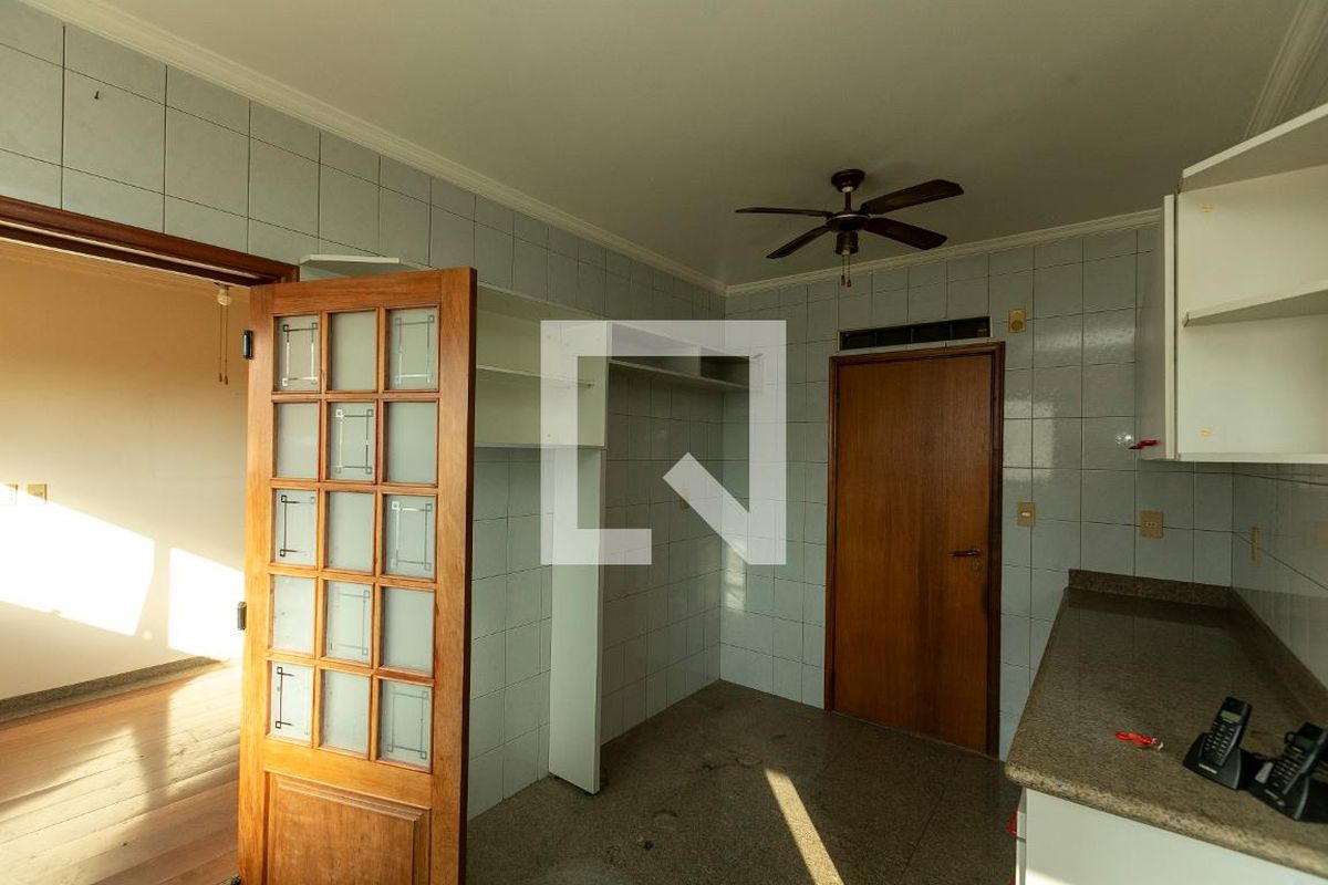 Apartamento à Venda - Centro, 4 Quartos,  284 m2 em , Campinas - sp | SoloBR