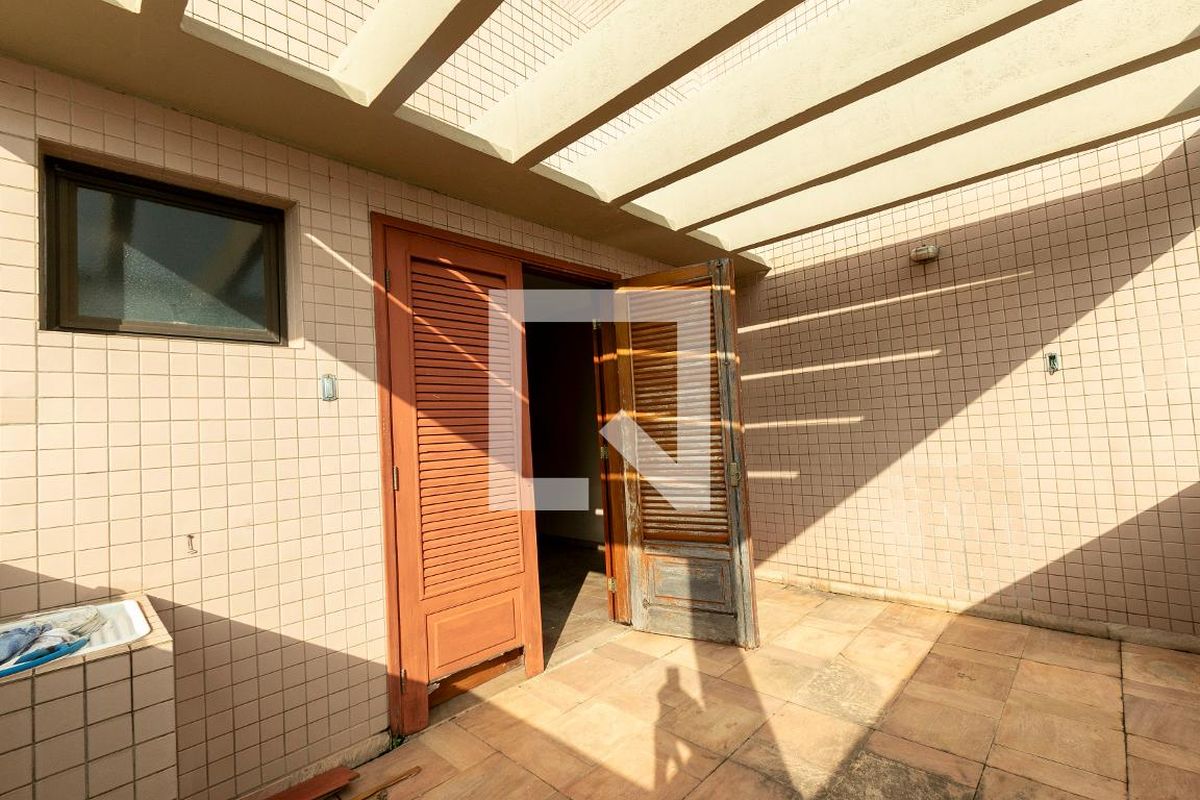 Apartamento à Venda - Centro, 4 Quartos,  284 m2 em , Campinas - sp | SoloBR