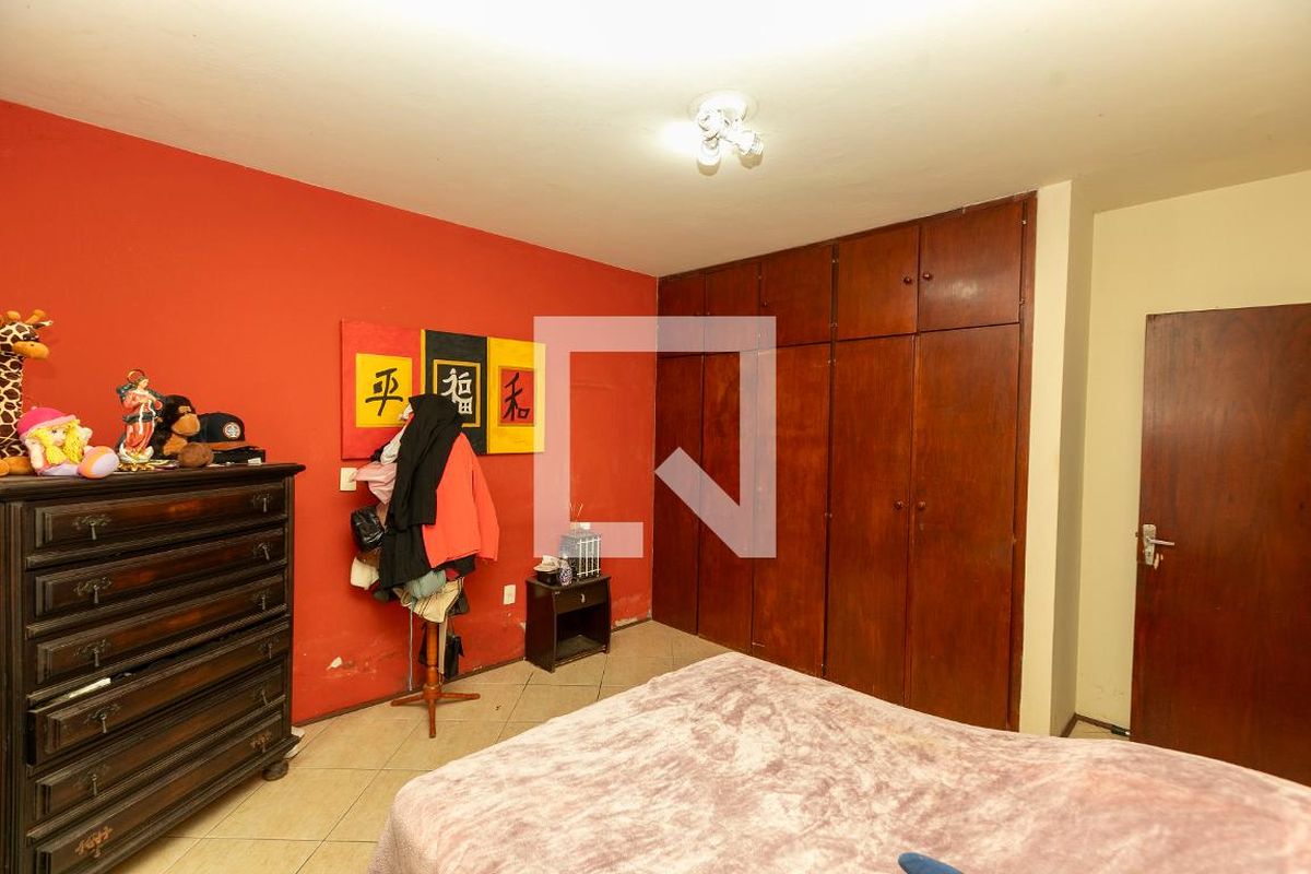 Casa à Venda - Jardim Santana, 3 Quartos,  250 m2 em , Campinas - sp | SoloBR