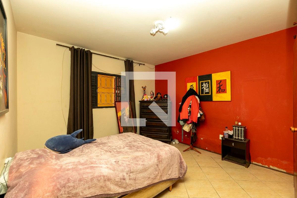 Casa à Venda - Jardim Santana, 3 Quartos,  250 m2 em , Campinas - sp | SoloBR