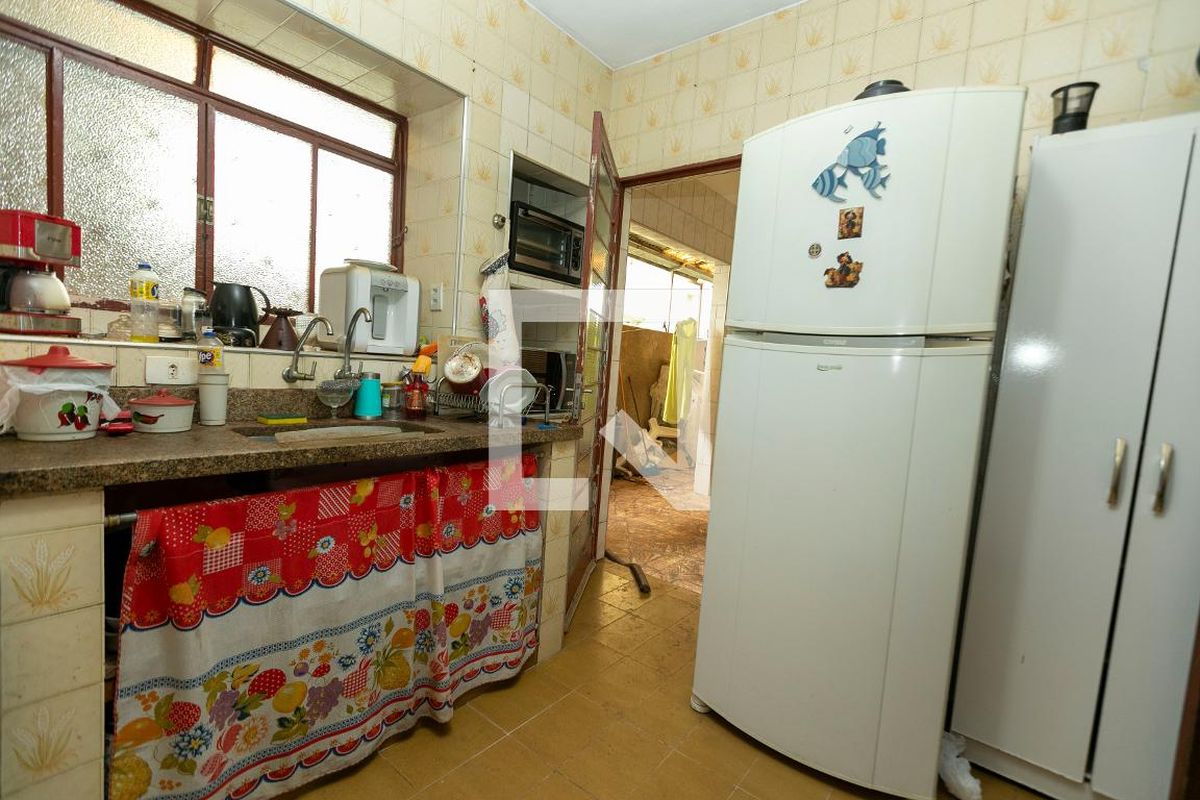 Casa à Venda - Jardim Santana, 3 Quartos,  250 m2 em , Campinas - sp | SoloBR