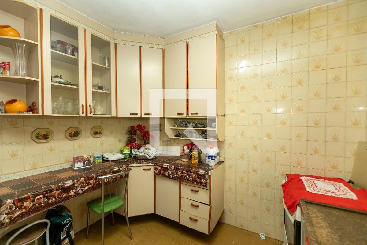 Casa à Venda - Jardim Santana, 3 Quartos,  250 m2 em , Campinas - sp | SoloBR