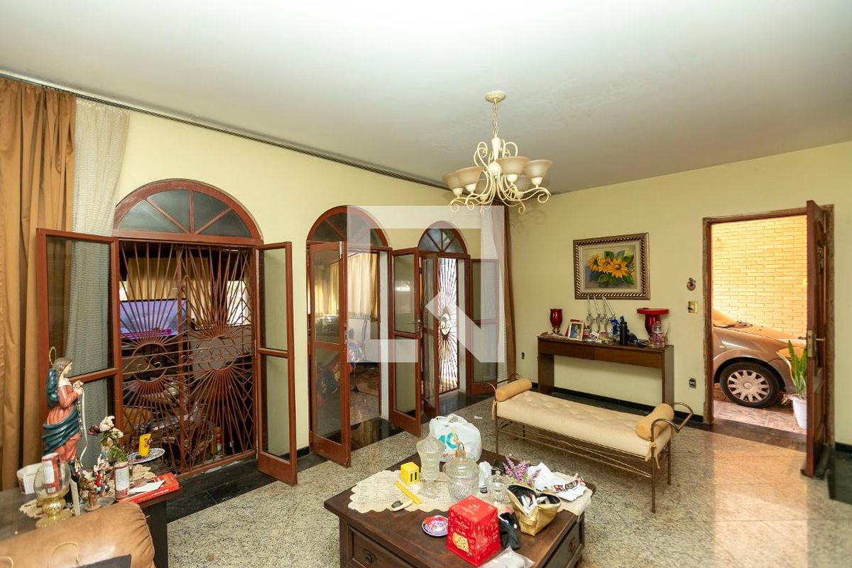 Casa à Venda - Jardim Santana, 3 Quartos,  250 m2 em , Campinas - sp | SoloBR