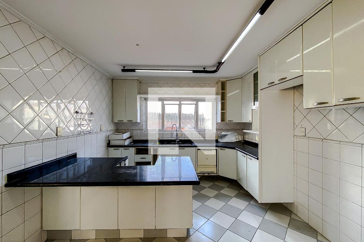Casa, 4 quartos, 257 m² - Foto 45
