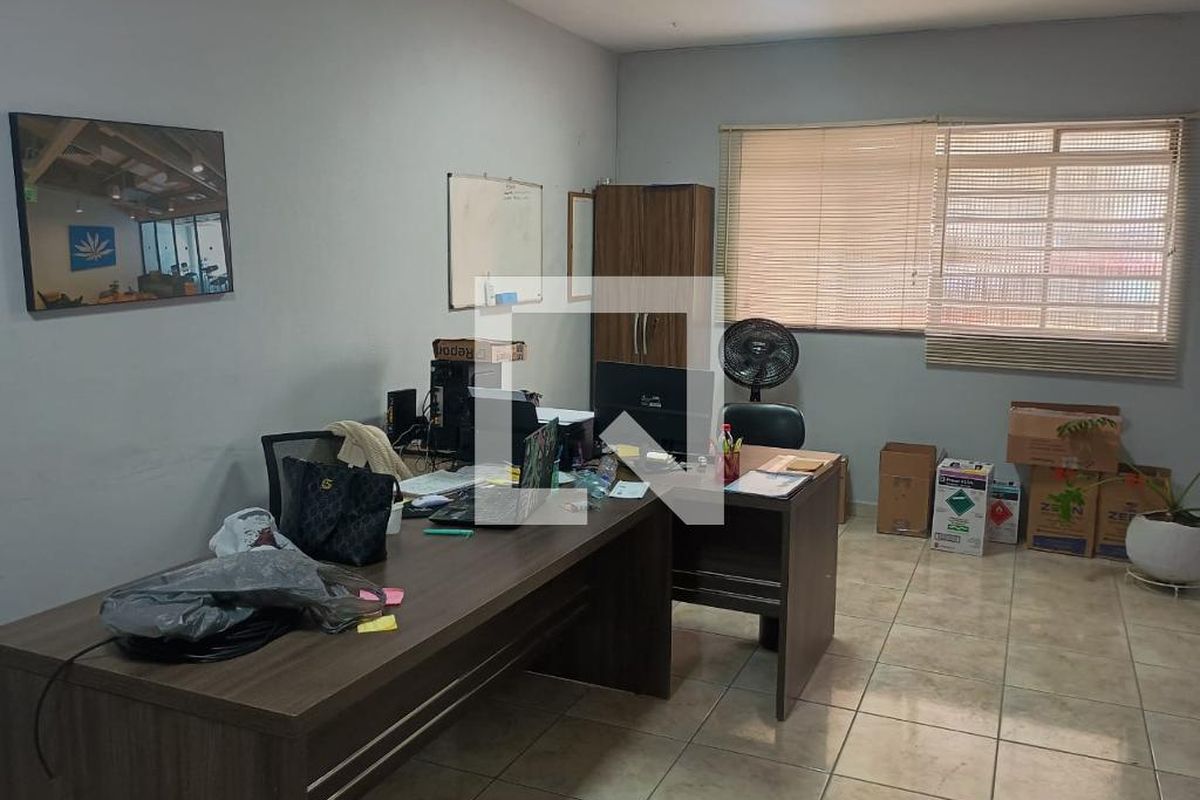 Casa, 3 quartos, 200 m² - Foto 2