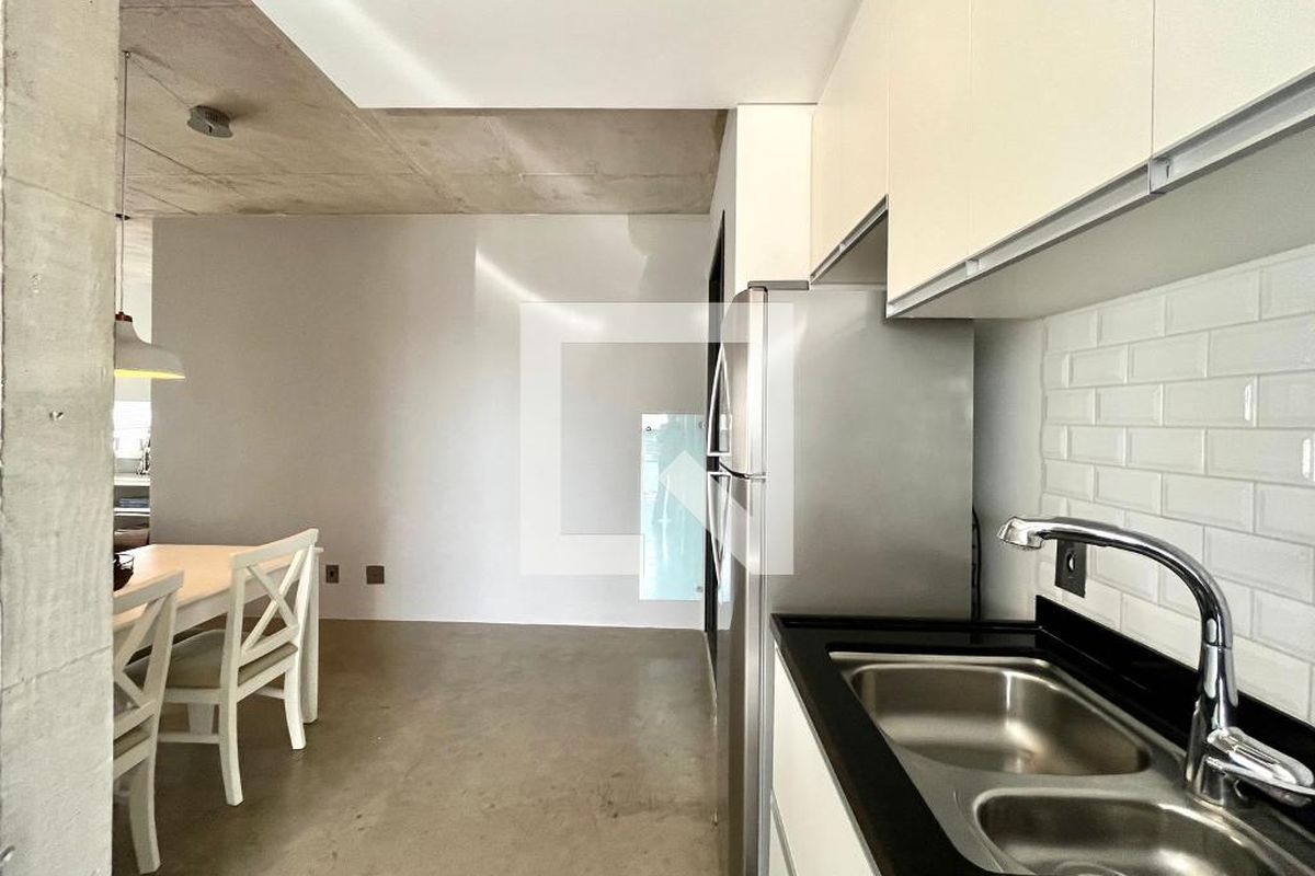 Apartamento à Venda - Cambuí, 1 Quarto,  70 m2 em , Campinas - sp | SoloBR
