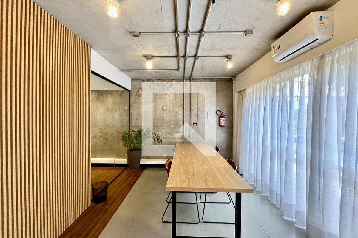 Apartamento à Venda - Cambuí, 1 Quarto,  70 m2 em , Campinas - sp | SoloBR