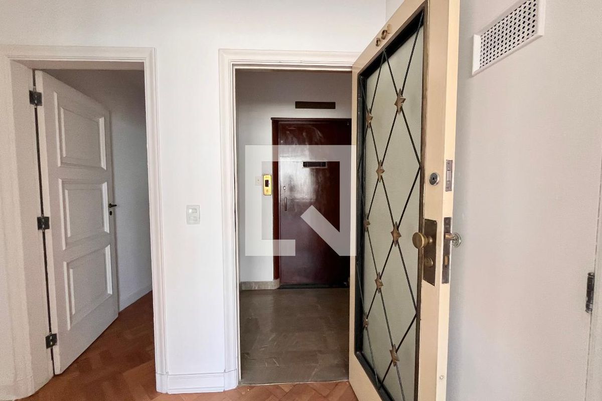 Apartamento, 3 quartos, 208 m² - Foto 1