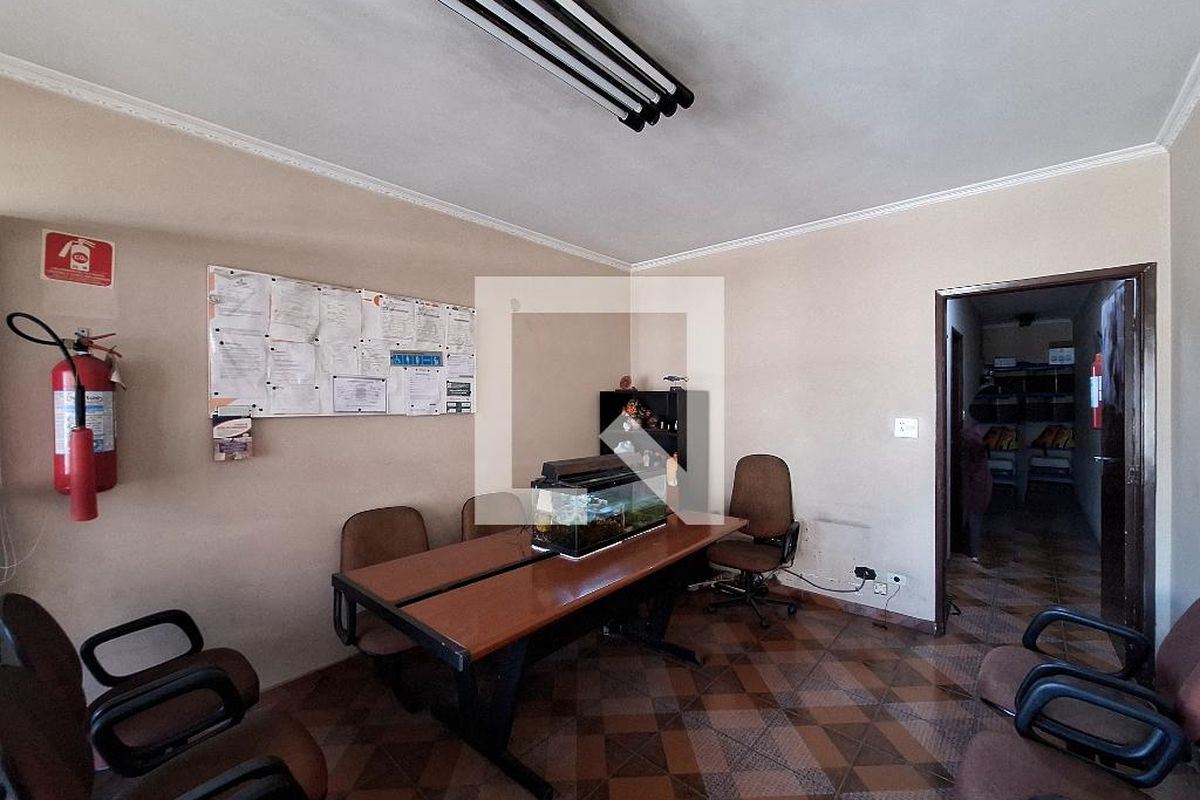 Casa, 3 quartos, 247 m² - Foto 1