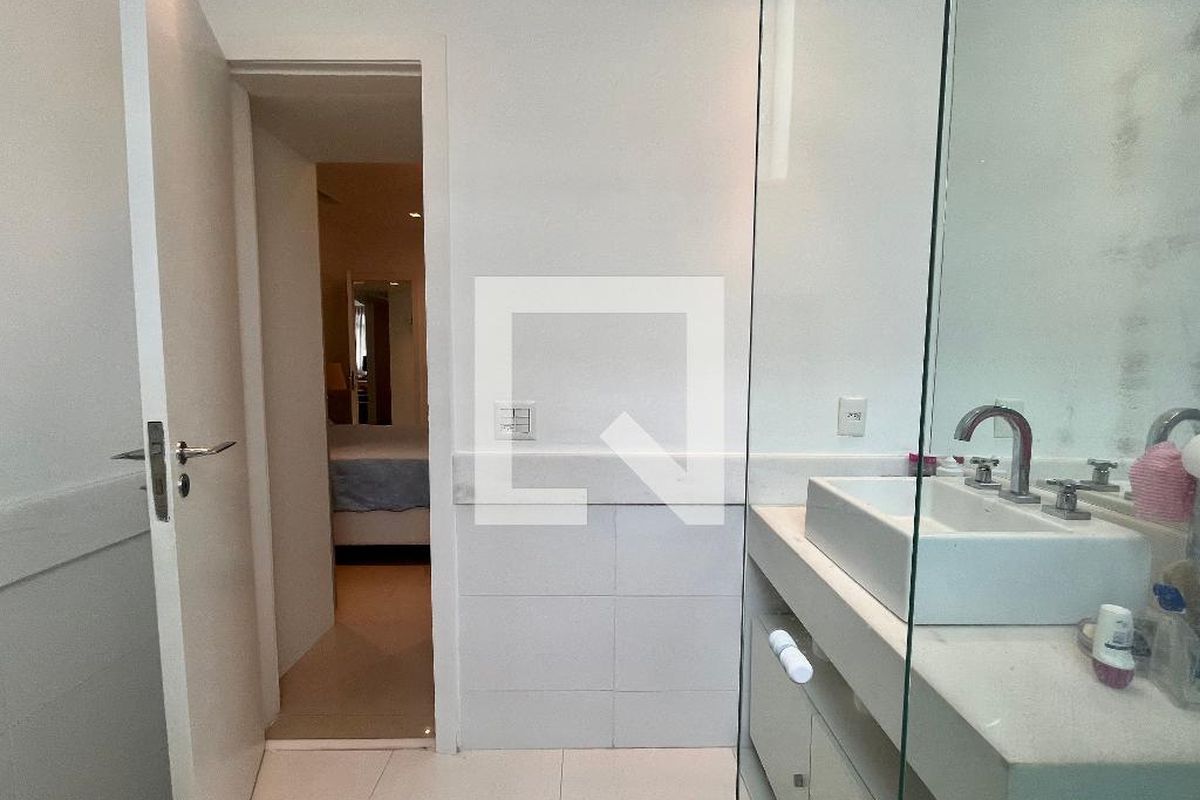 Apartamento, 3 quartos, 130 m² - Foto 11