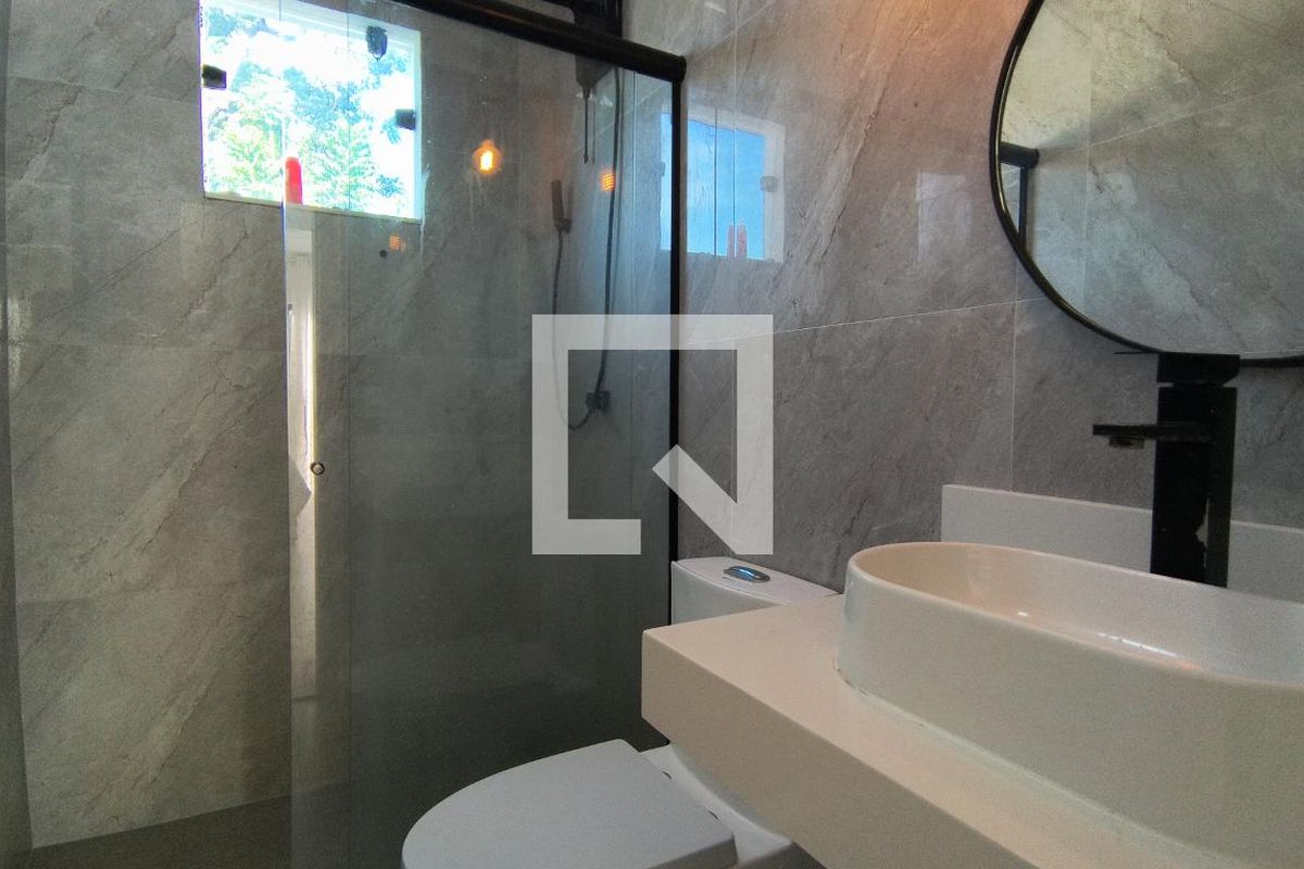 Casa, 3 quartos, 240 m² - Foto 32