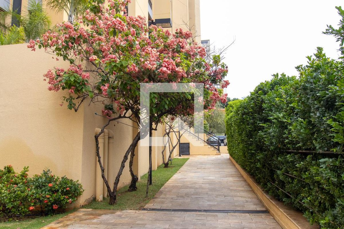 Apartamento à Venda - Mansões Santo Antônio, 2 Quartos,  70 m2 em , Campinas - sp | SoloBR