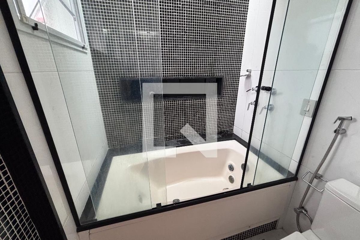 Casa, 4 quartos, 240 m² - Foto 32