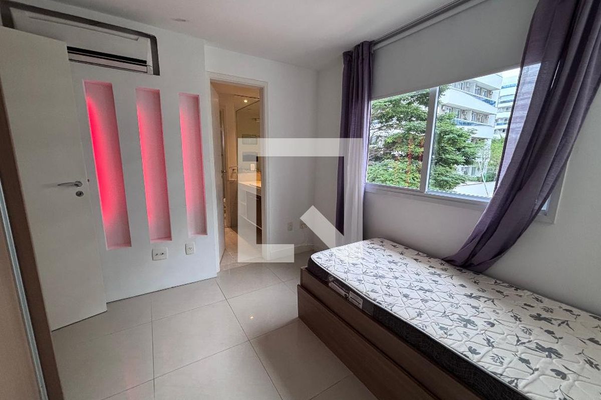 Casa, 4 quartos, 240 m² - Foto 47