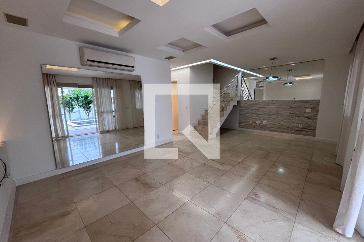 Casa, 4 quartos, 240 m² - Foto 2