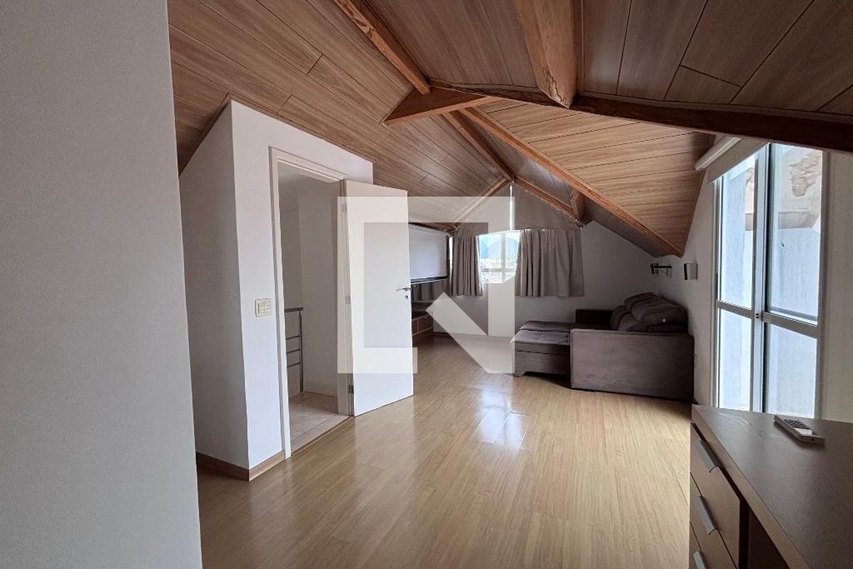Casa, 4 quartos, 240 m² - Foto 50