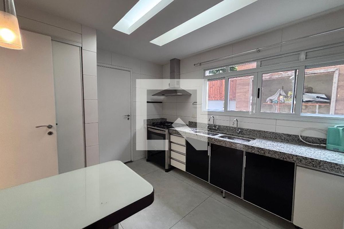 Casa, 4 quartos, 240 m² - Foto 64