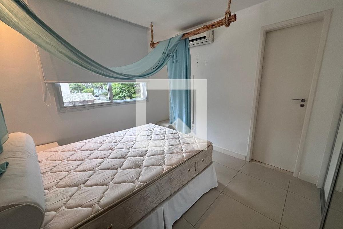 Casa, 4 quartos, 240 m² - Foto 35