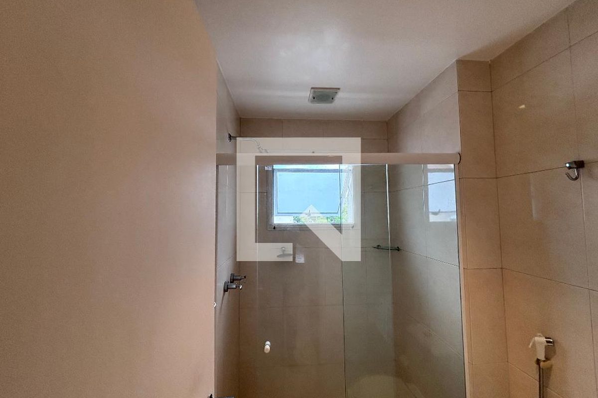 Casa, 4 quartos, 240 m² - Foto 41