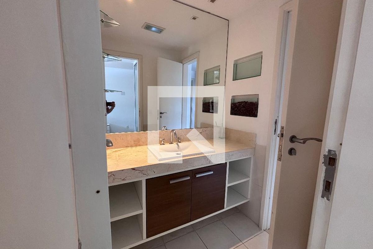 Casa, 4 quartos, 240 m² - Foto 39