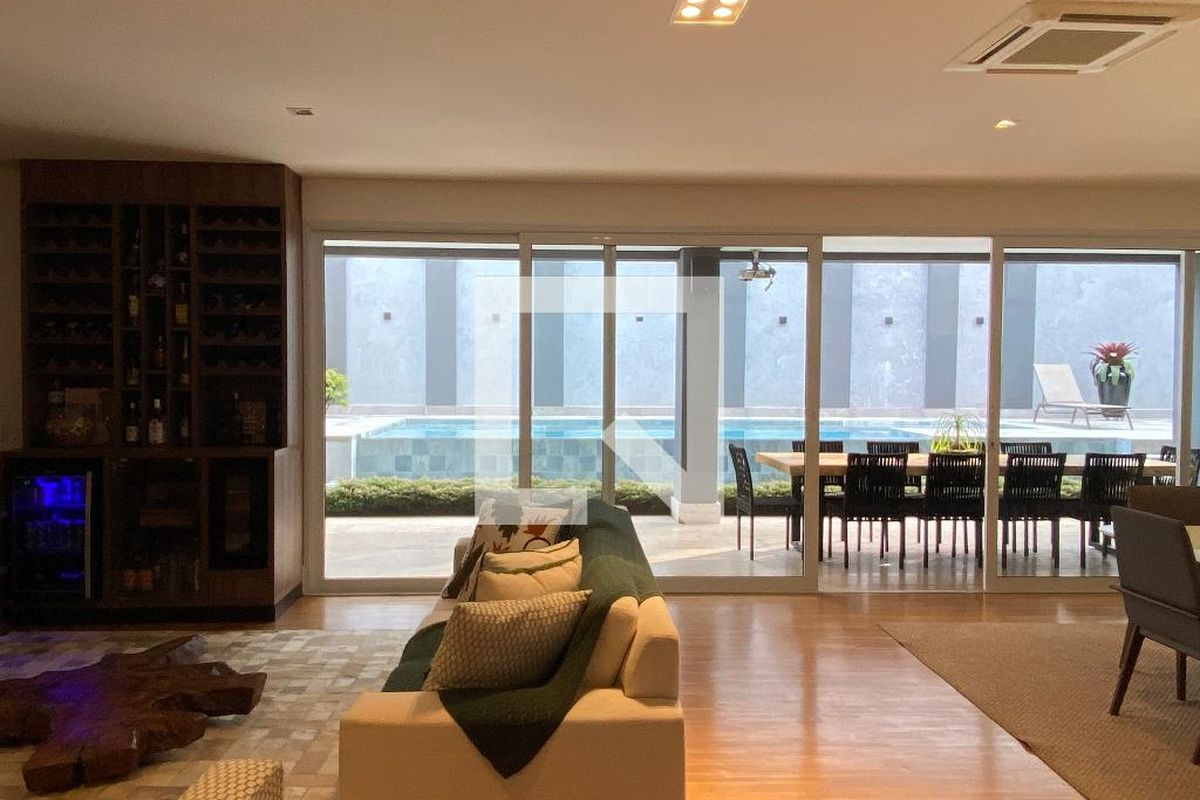Casa, 4 quartos, 600 m² - Foto 1