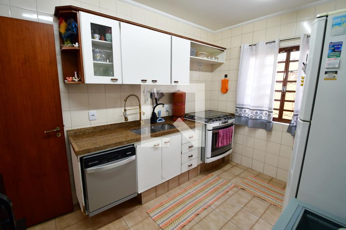 Casa à Venda - Jardim Chapadão, 3 Quartos,  183 m2 em , Campinas - sp | SoloBR