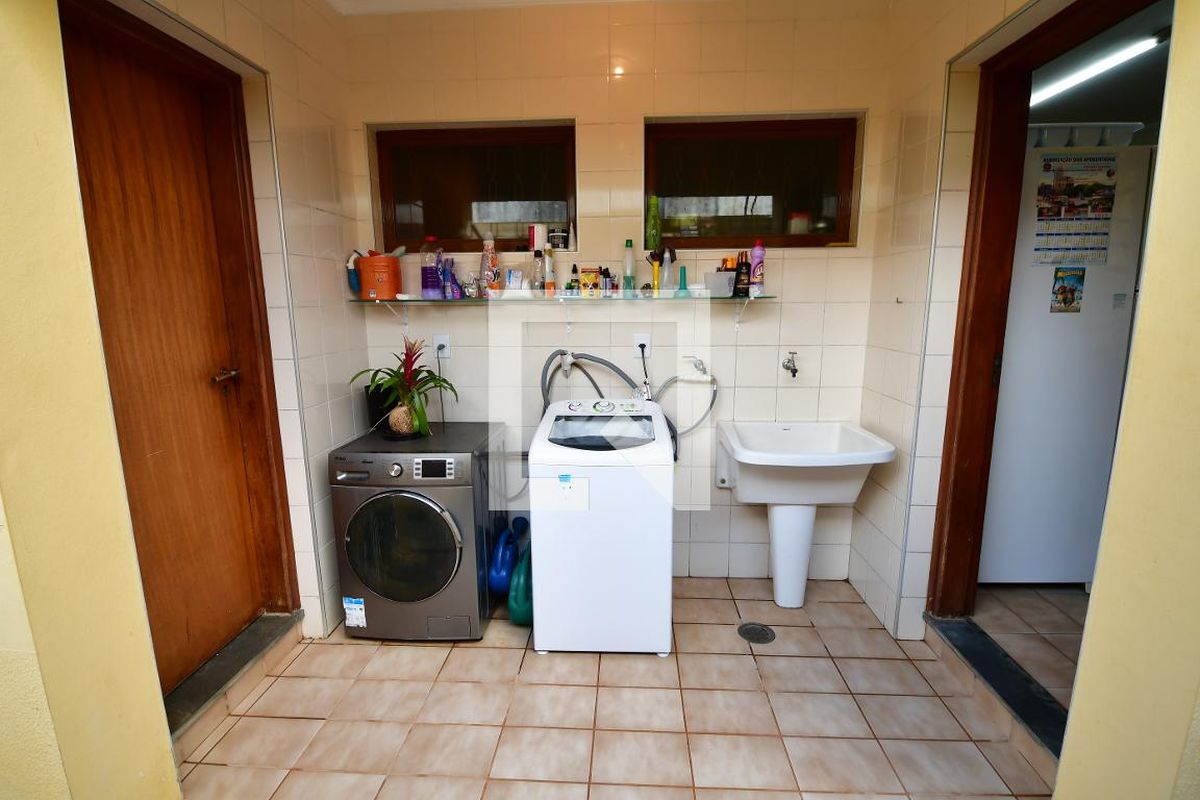 Casa à Venda - Jardim Chapadão, 3 Quartos,  183 m2 em , Campinas - sp | SoloBR