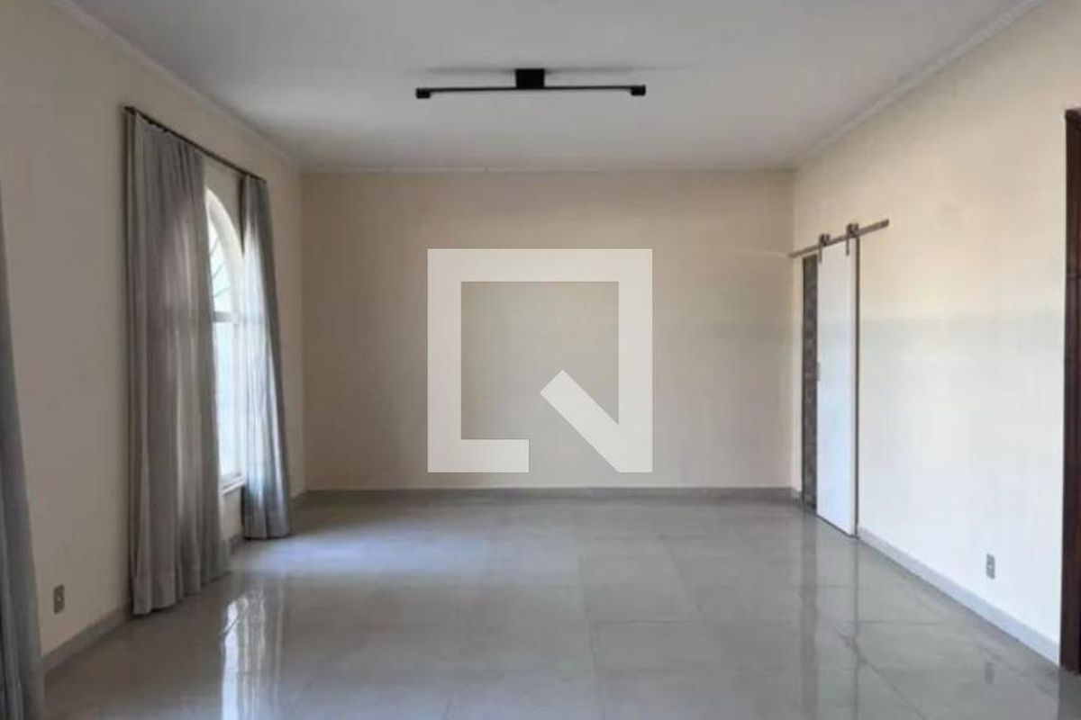 Casa à Venda - Taquaral, 4 Quartos,  450 m2 em , Campinas - sp | SoloBR