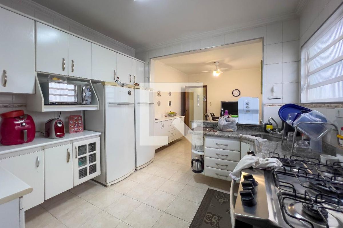 Casa, 3 quartos, 200 m² - Foto 30