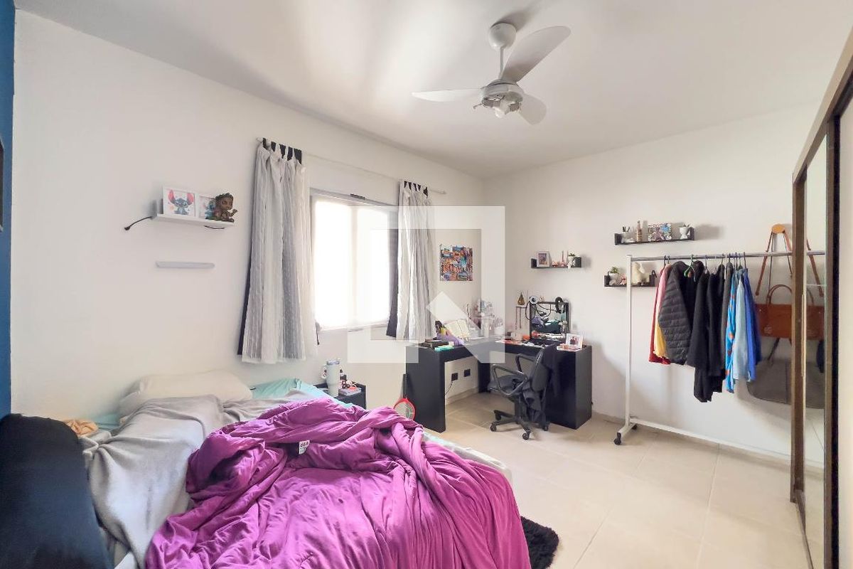 Casa, 3 quartos, 200 m² - Foto 13