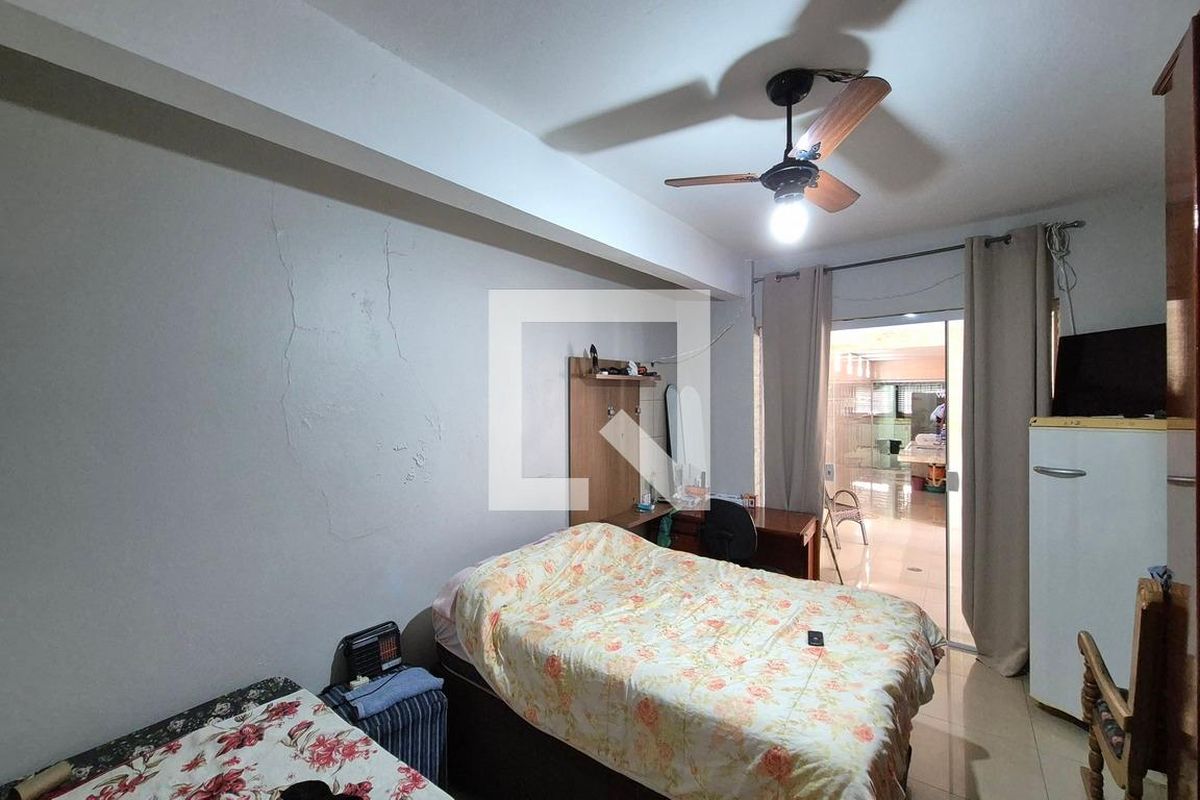 Casa à Venda - Jardim do Lago, 4 Quartos,  400 m2 em , Campinas - sp | SoloBR