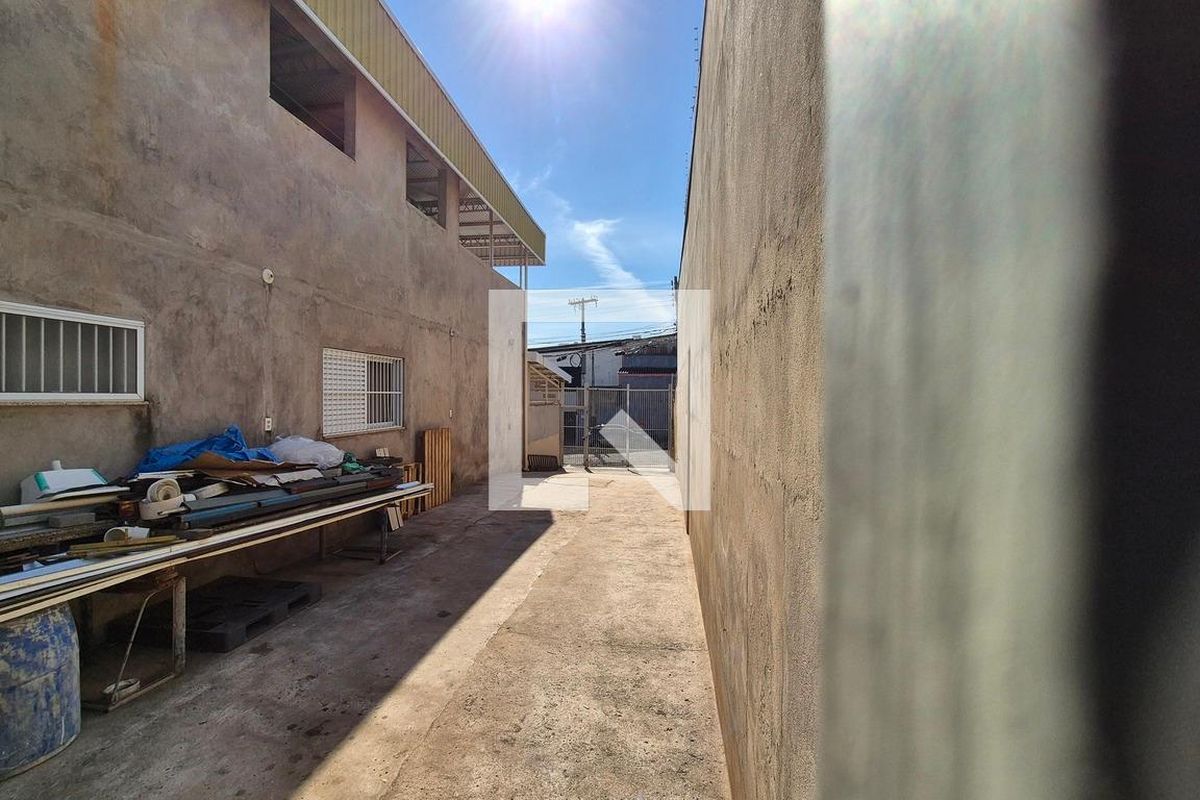 Casa à Venda - Jardim do Lago, 4 Quartos,  400 m2 em , Campinas - sp | SoloBR