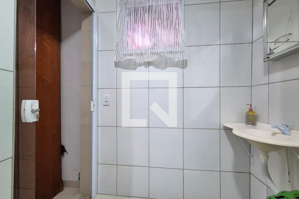 Casa à Venda - Jardim do Lago, 4 Quartos,  400 m2 em , Campinas - sp | SoloBR