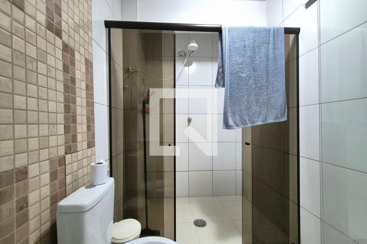 Casa à Venda - Jardim do Lago, 4 Quartos,  400 m2 em , Campinas - sp | SoloBR