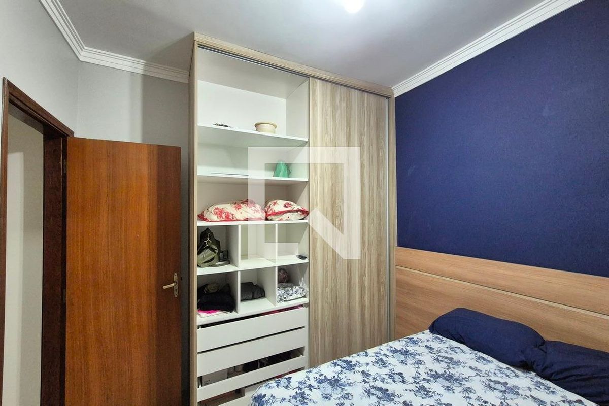 Casa à Venda - Jardim do Lago, 4 Quartos,  400 m2 em , Campinas - sp | SoloBR