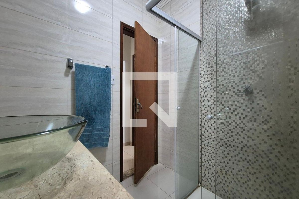 Casa à Venda - Jardim do Lago, 4 Quartos,  400 m2 em , Campinas - sp | SoloBR