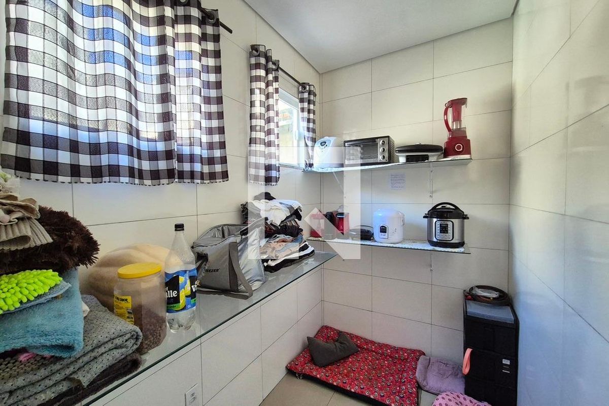 Casa à Venda - Jardim do Lago, 4 Quartos,  400 m2 em , Campinas - sp | SoloBR