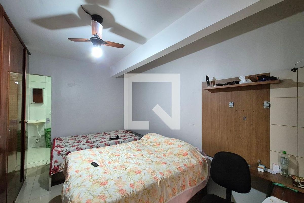 Casa à Venda - Jardim do Lago, 4 Quartos,  400 m2 em , Campinas - sp | SoloBR