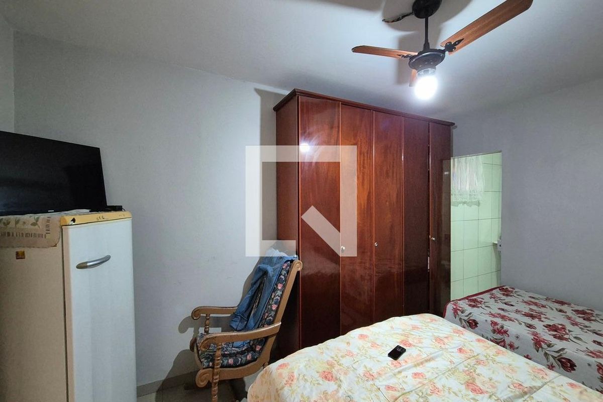 Casa à Venda - Jardim do Lago, 4 Quartos,  400 m2 em , Campinas - sp | SoloBR