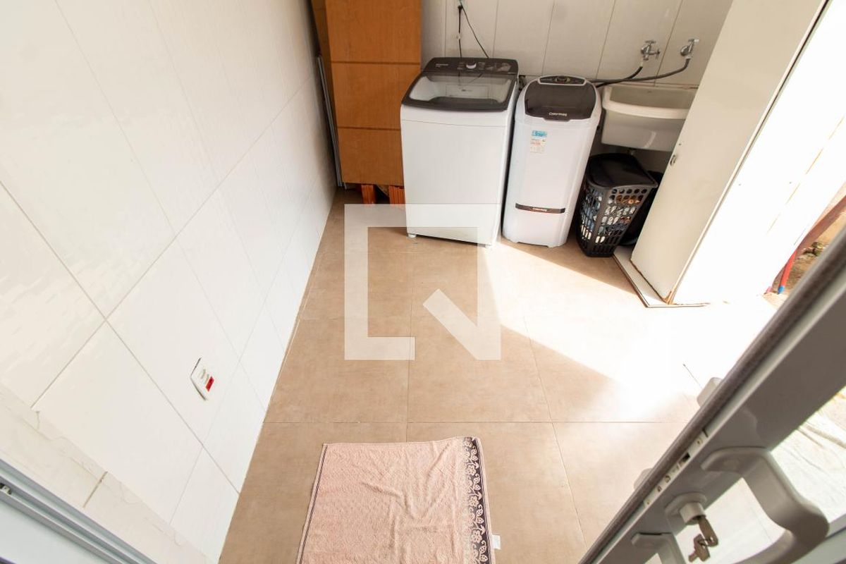 Casa à Venda - Jardim Santana, 3 Quartos,  136 m2 em , Campinas - sp | SoloBR