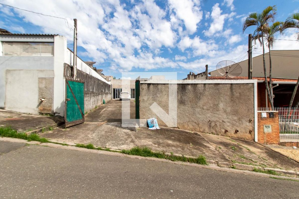 Casa à Venda - Jardim Santana, 3 Quartos,  136 m2 em , Campinas - sp | SoloBR