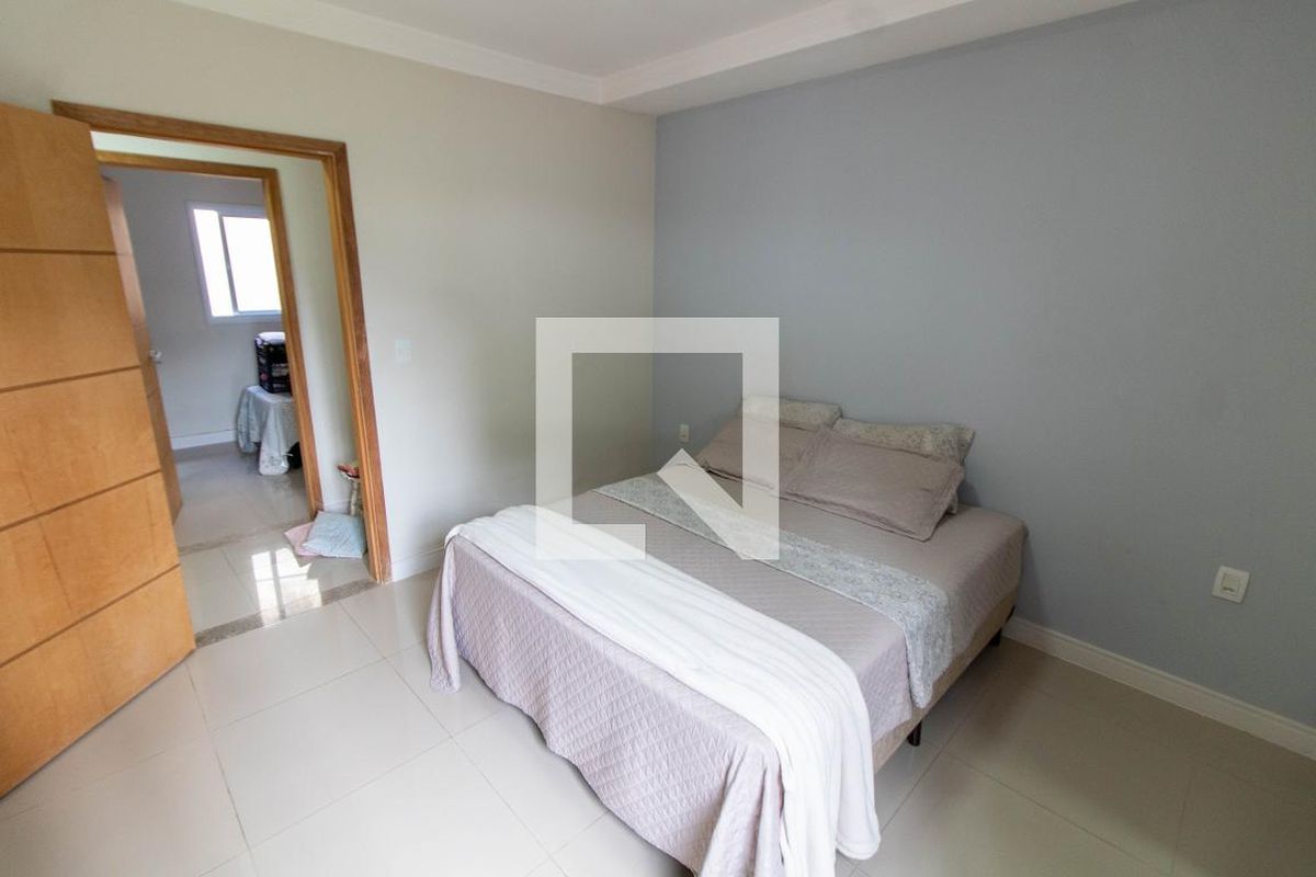 Casa à Venda - Jardim Santana, 3 Quartos,  136 m2 em , Campinas - sp | SoloBR