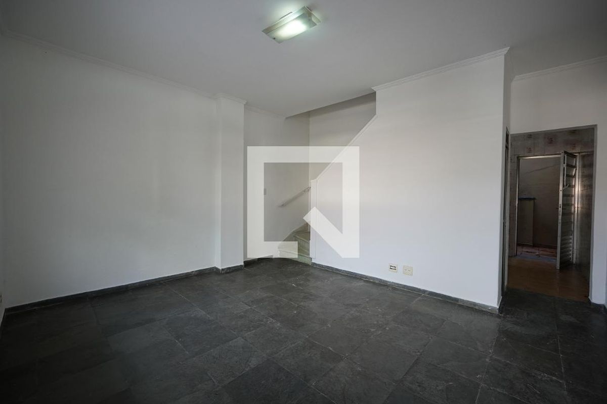 Casa, 2 quartos, 160 m² - Foto 1