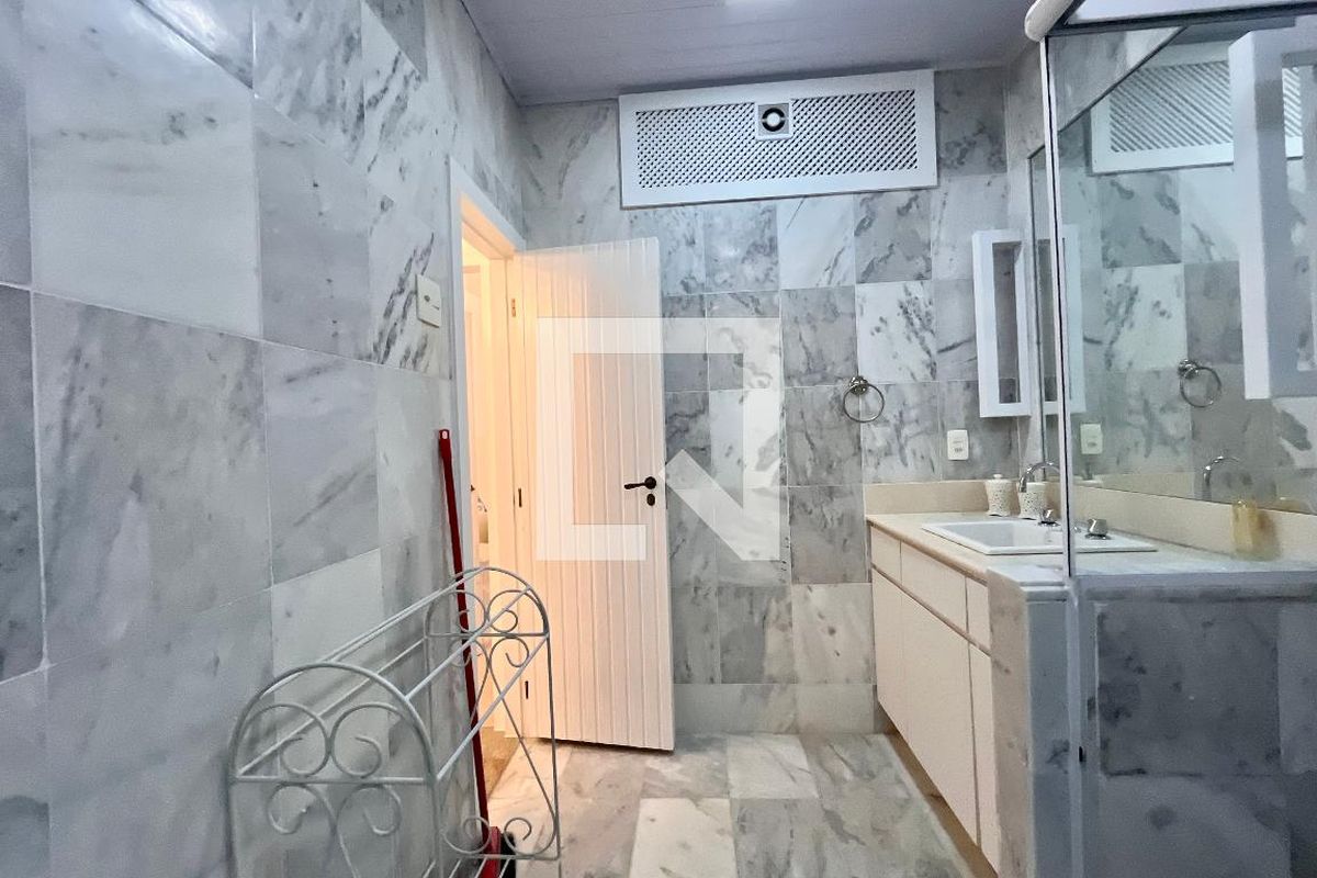 Casa, 3 quartos, 280 m² - Foto 60