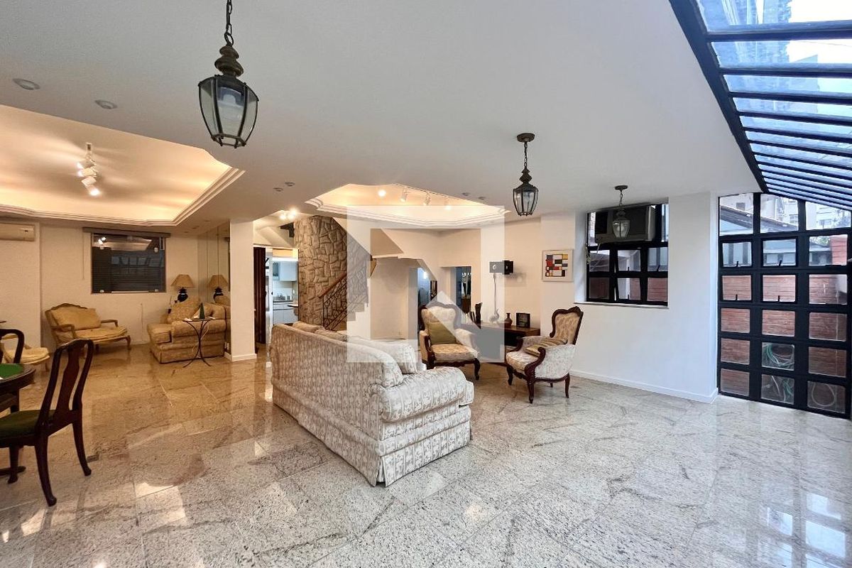 Casa, 3 quartos, 280 m² - Foto 1